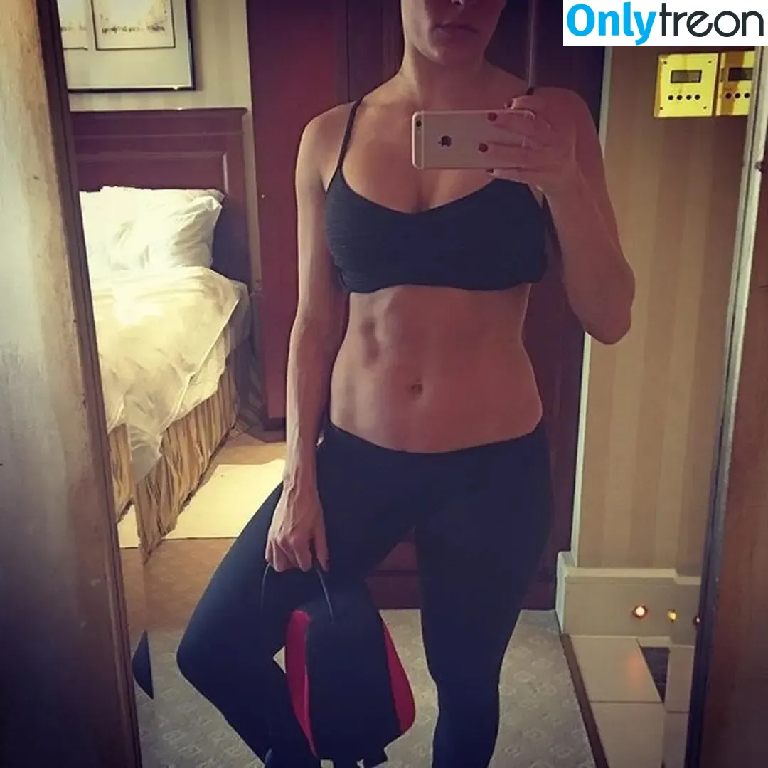 Natalya Neidhart nude photo #0592 (Wwe / jenni-neidhart / natalya_boat)