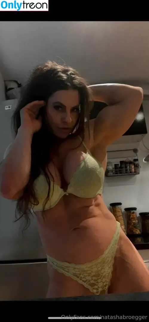 Natasha Broegger nude photo #0002 (Athenemusclegoddess / natasha_broegger / natashabroegger)
