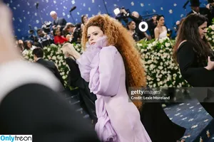 Natasha Lyonne / nlyonne nude photo #0101