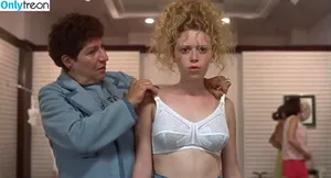 Natasha Lyonne / nlyonne nude photo #0137
