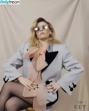 Natasha Lyonne / nlyonne nude photo #0176
