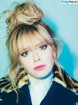 Natasha Lyonne / nlyonne nude photo #0195