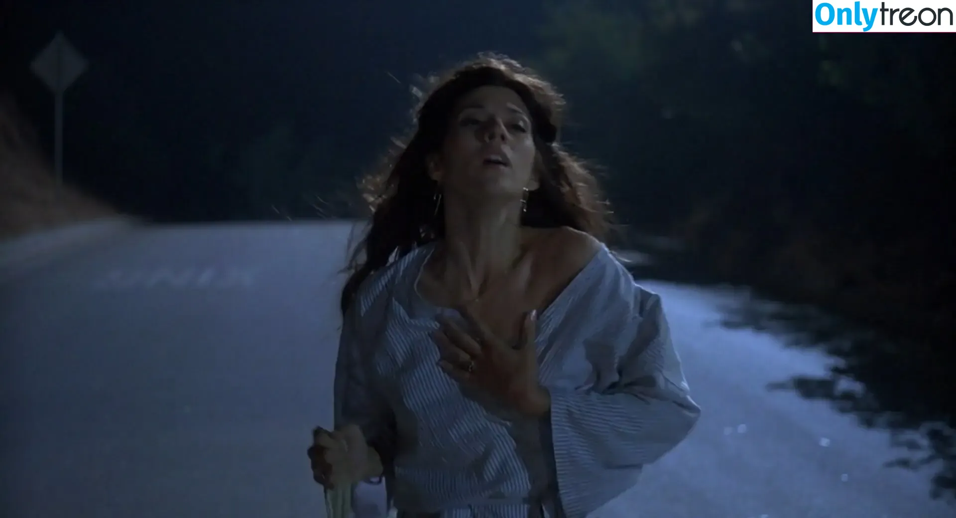 Natasha Lyonne nude photo #0111 (nlyonne)