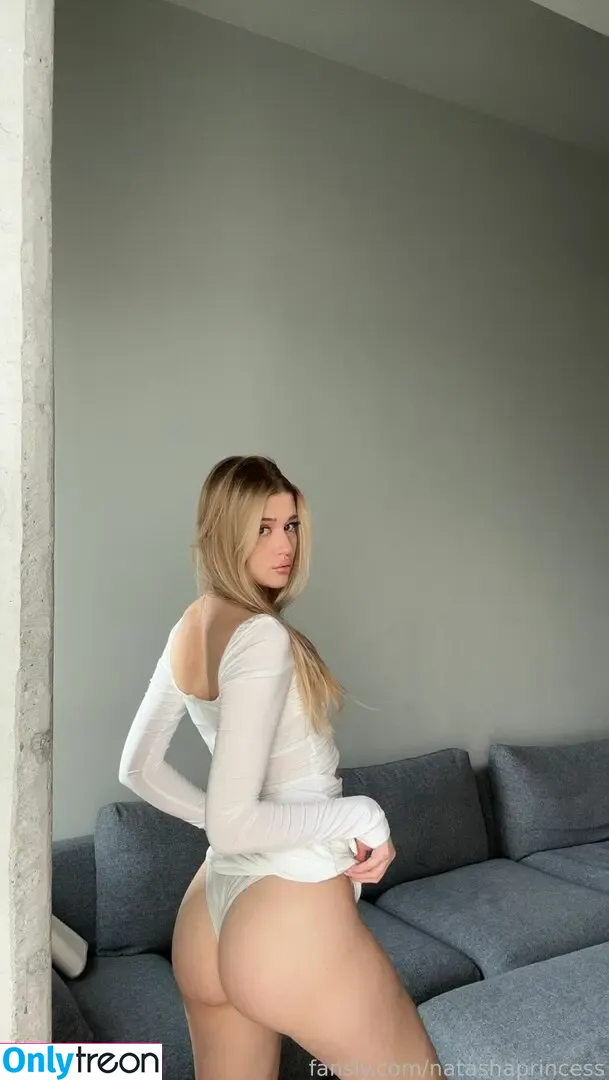 natashaprincess nude photo #0017 (natashaprincess)