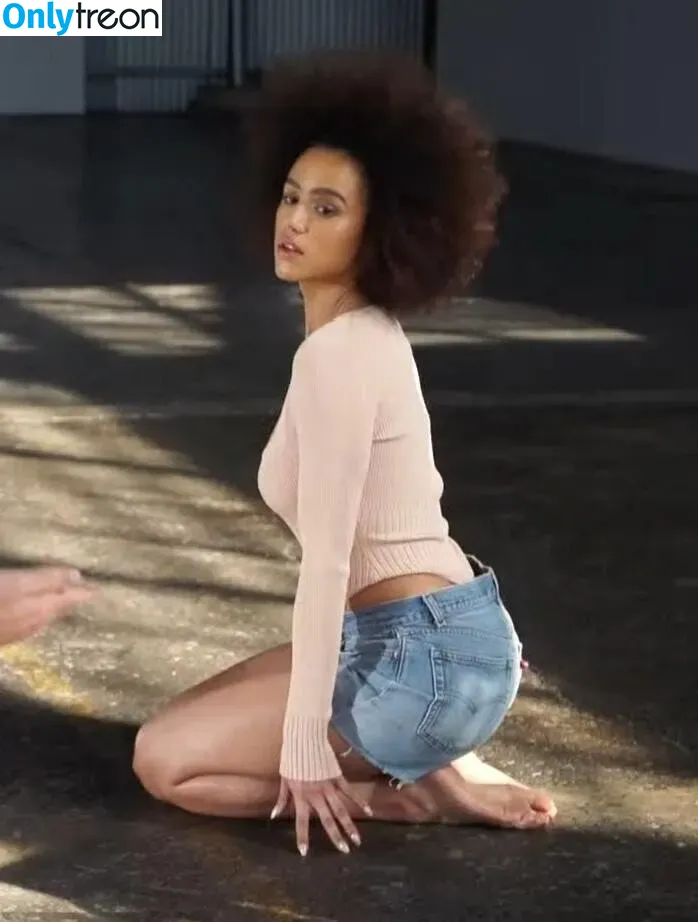 Nathalie Emmanuel nude photo #0008 (missnemmanuel / nathalieemmanuel)