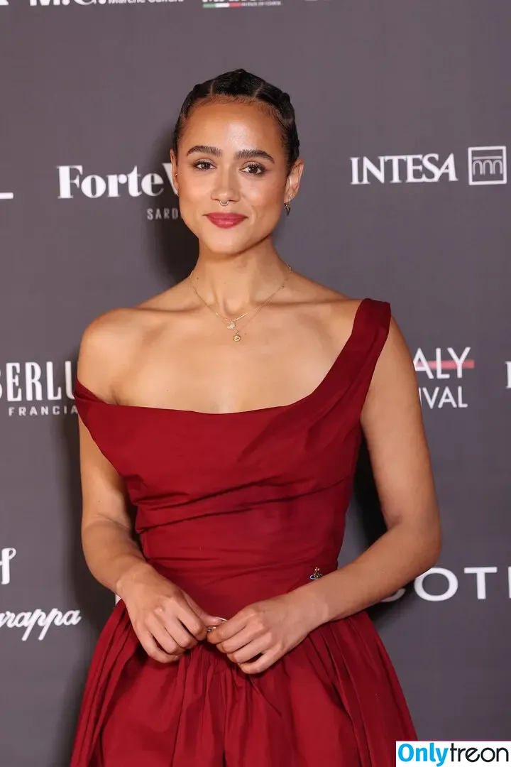 Nathalie Emmanuel nude photo #0711 (missnemmanuel / nathalieemmanuel)