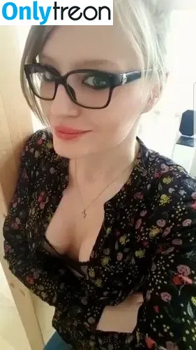 Nathalie4take nude photo #0001 (nathalie_4_take)
