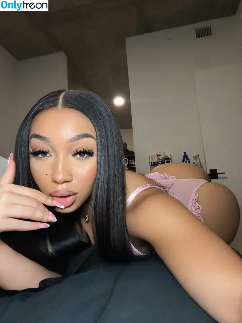 Naturalchina nude photo #1476 (Bubble Booty)