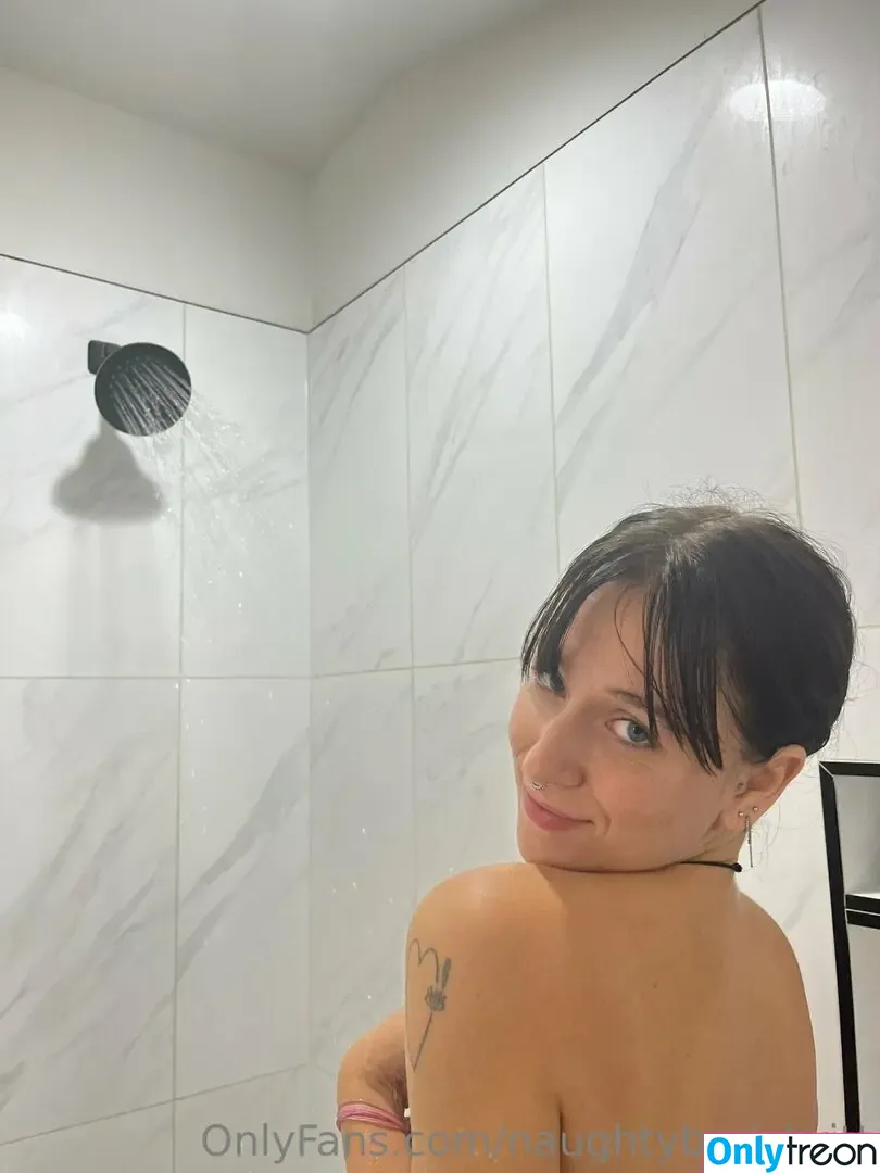 naughtybodybritt nude photo #1372 (naughty_rabbit_)