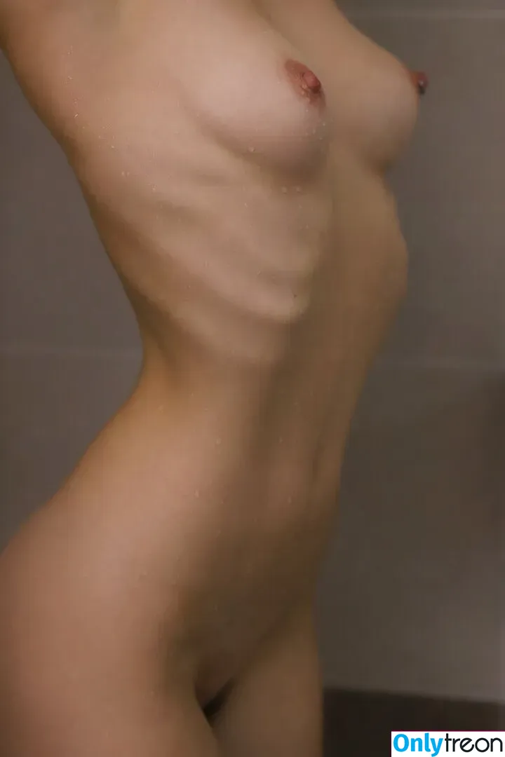 Nausicaa Yami nude photo #0103 (Elena Salvi / NausicaaYami / babel.ena / nausicaa_yami / nausicaa_yami_)