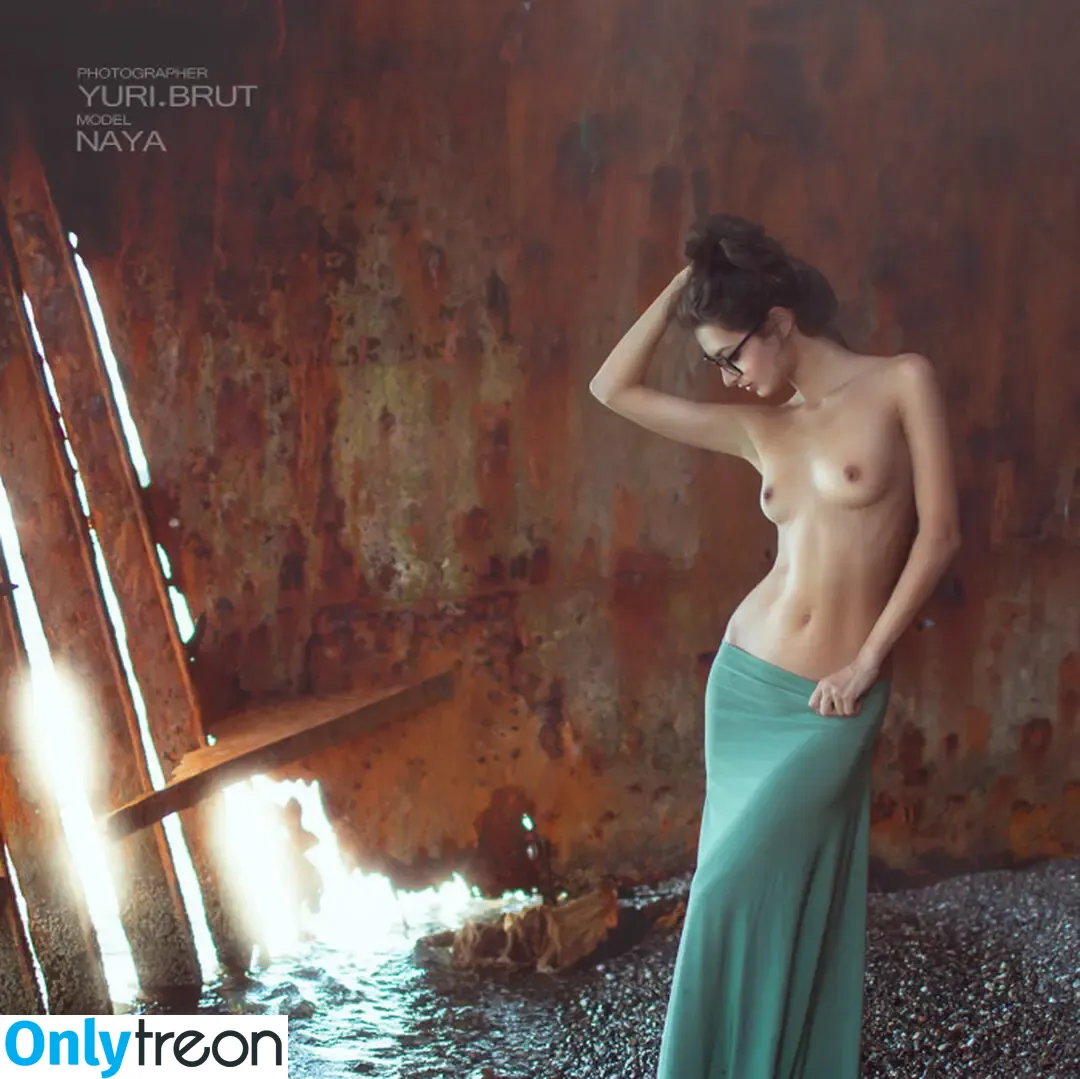 Nayamodel nude photo #0020 (model.nayaa)