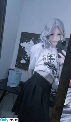 nayruforest / dawgist / sleepsop / uxiedust nude photo #0012