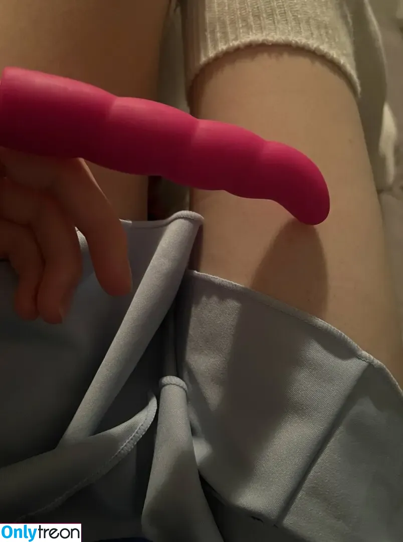 nayruforest nude photo #0002 (dawgist / sleepsop / uxiedust)