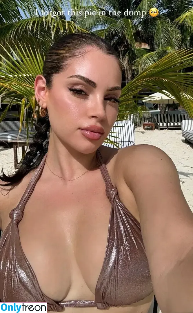 Nazanin Kavari nude photo #0117 (nazaninkavari)