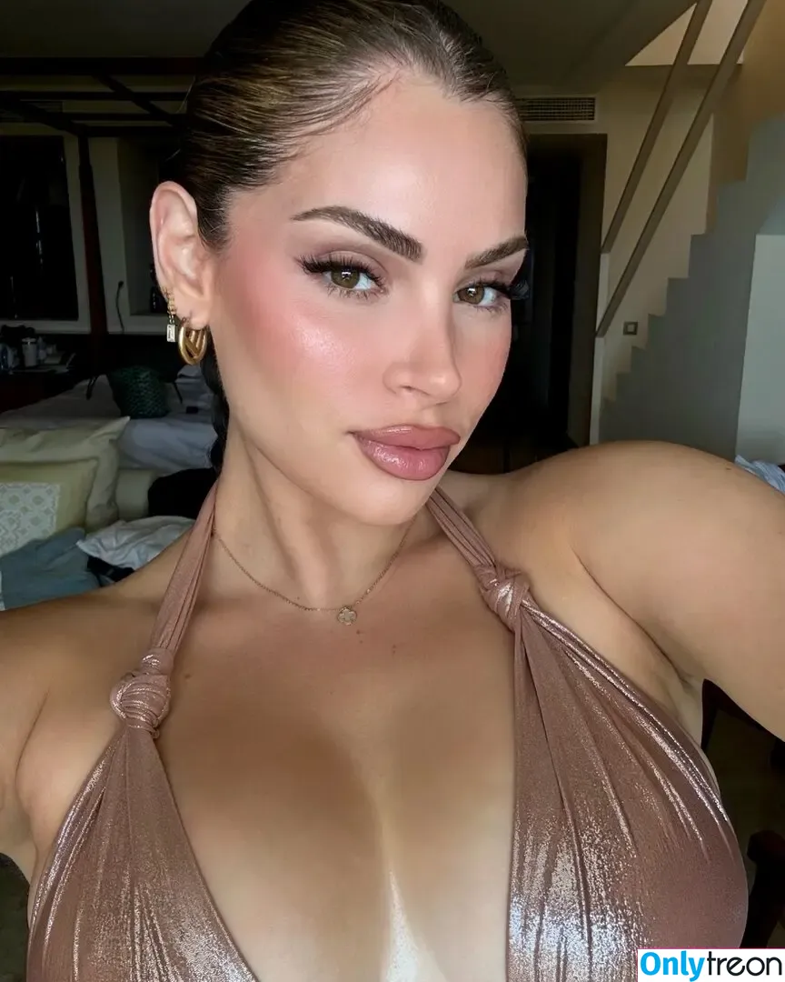 Nazanin Kavari nude photo #0120 (nazaninkavari)