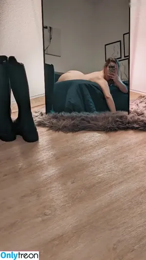 neeviliciouz / neevi / neevi_twitch / neevilicious nude photo #0374