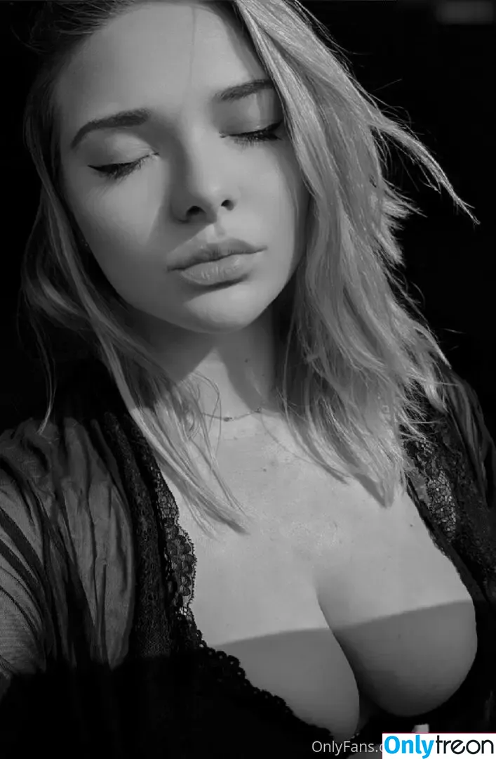 neeviliciouz nude photo #0074 (neevi / neevi_twitch / neevilicious)