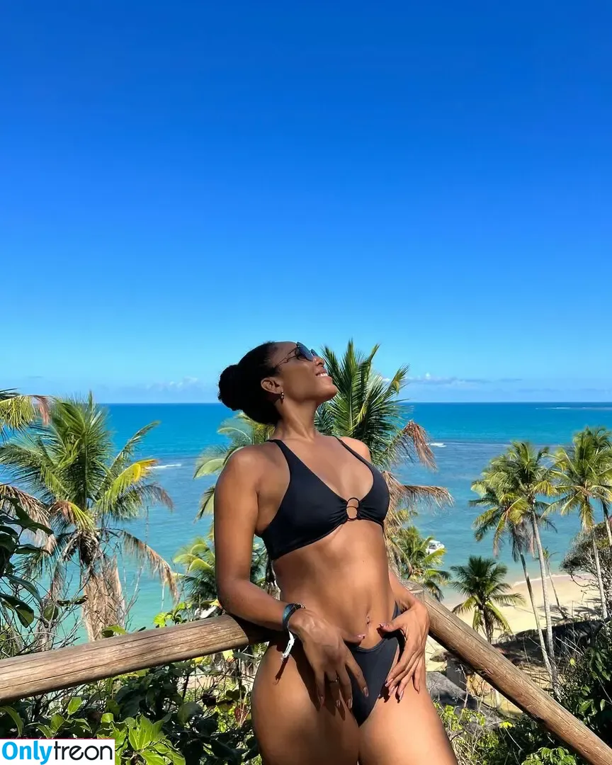 Negra Li nude photo #0054 (heidi_lee_bocanegra / negrali)