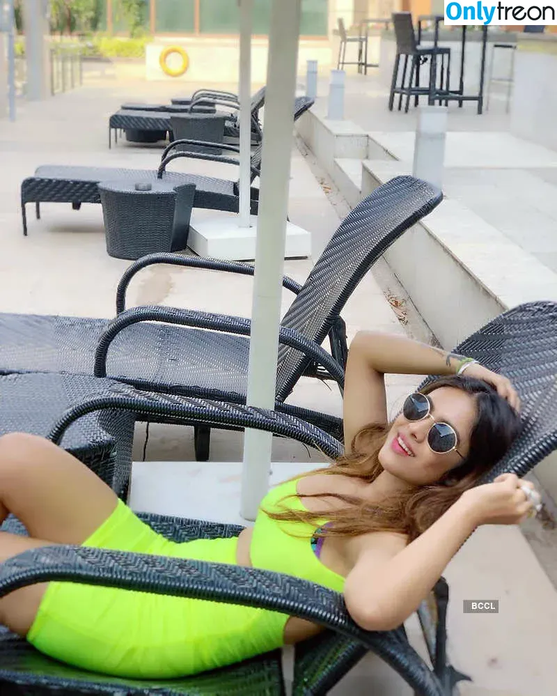 Neha Malik nude photo #0065 (Nehamalik335)
