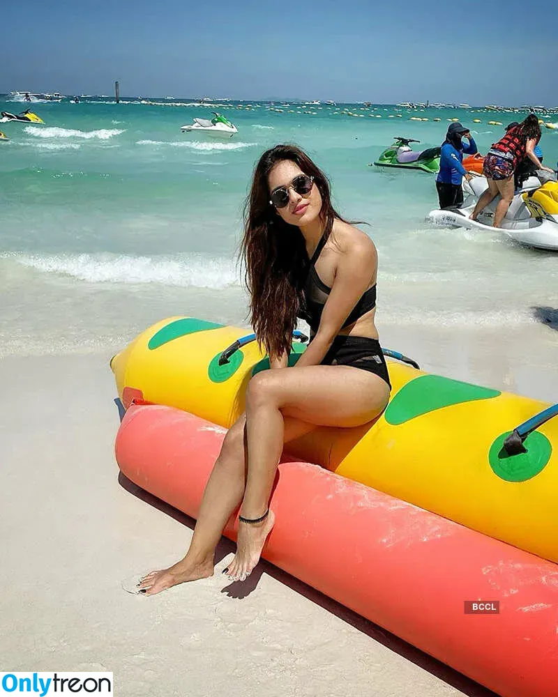 Neha Malik nude photo #0093 (Nehamalik335)