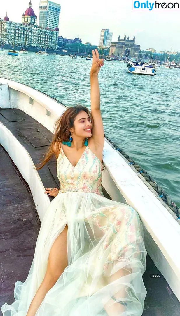Neha Malik nude photo #0094 (Nehamalik335)