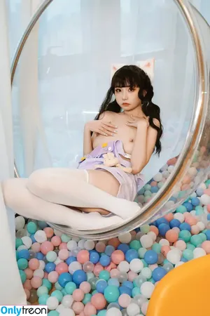 nekokoyoshi / kumicho_cat / 喵小吉 / 爆机少女 喵小吉 nude photo #0688