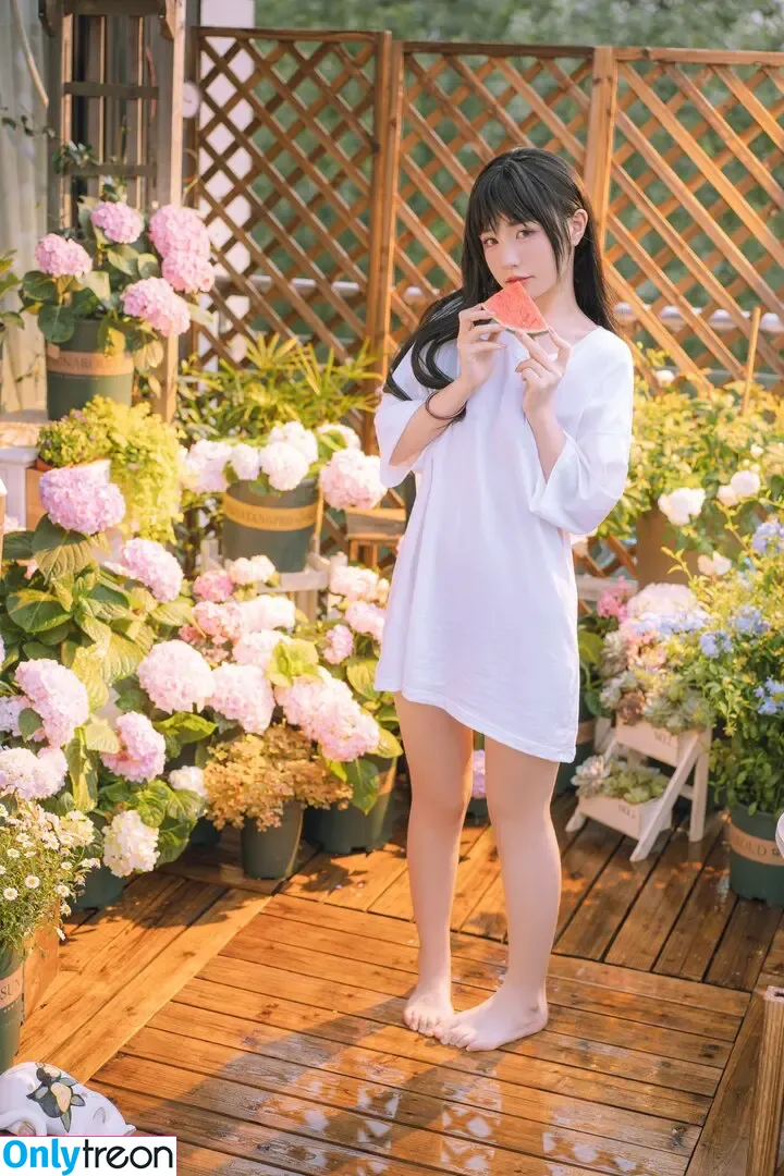 nekokoyoshi nude photo #1900 (kumicho_cat / 喵小吉 / 爆机少女 喵小吉)