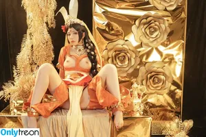 nekokoyoshi / kumicho_cat / 喵小吉 / 爆机少女 喵小吉 nude photo #2169