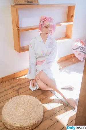 nekokoyoshi / kumicho_cat / 喵小吉 / 爆机少女 喵小吉 nude photo #2364