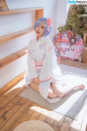 nekokoyoshi / kumicho_cat / 喵小吉 / 爆机少女 喵小吉 nude photo #2367