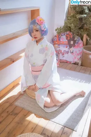 nekokoyoshi / kumicho_cat / 喵小吉 / 爆机少女 喵小吉 nude photo #2374