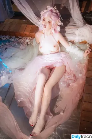 nekokoyoshi / kumicho_cat / 喵小吉 / 爆机少女 喵小吉 nude photo #2453