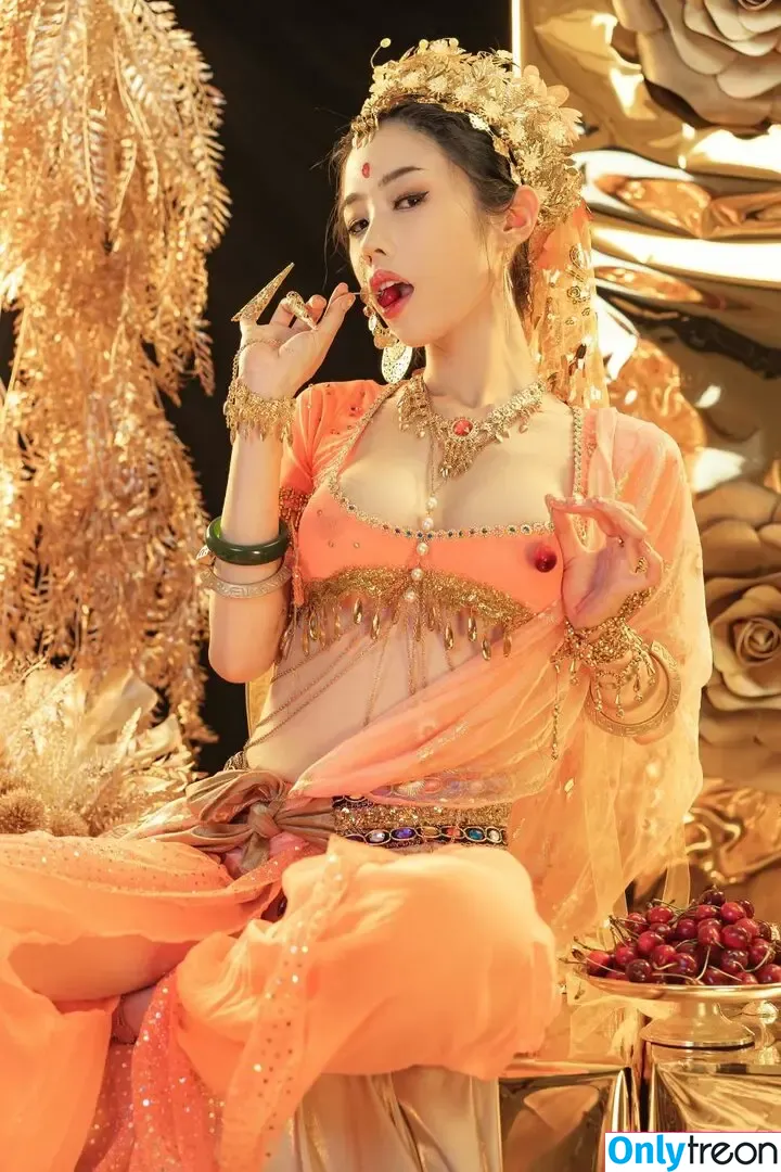 nekokoyoshi nude photo #2316 (kumicho_cat / 喵小吉 / 爆机少女 喵小吉)