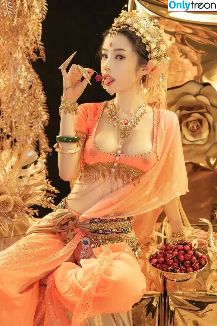 nekokoyoshi nude photo #2317 (kumicho_cat / 喵小吉 / 爆机少女 喵小吉)