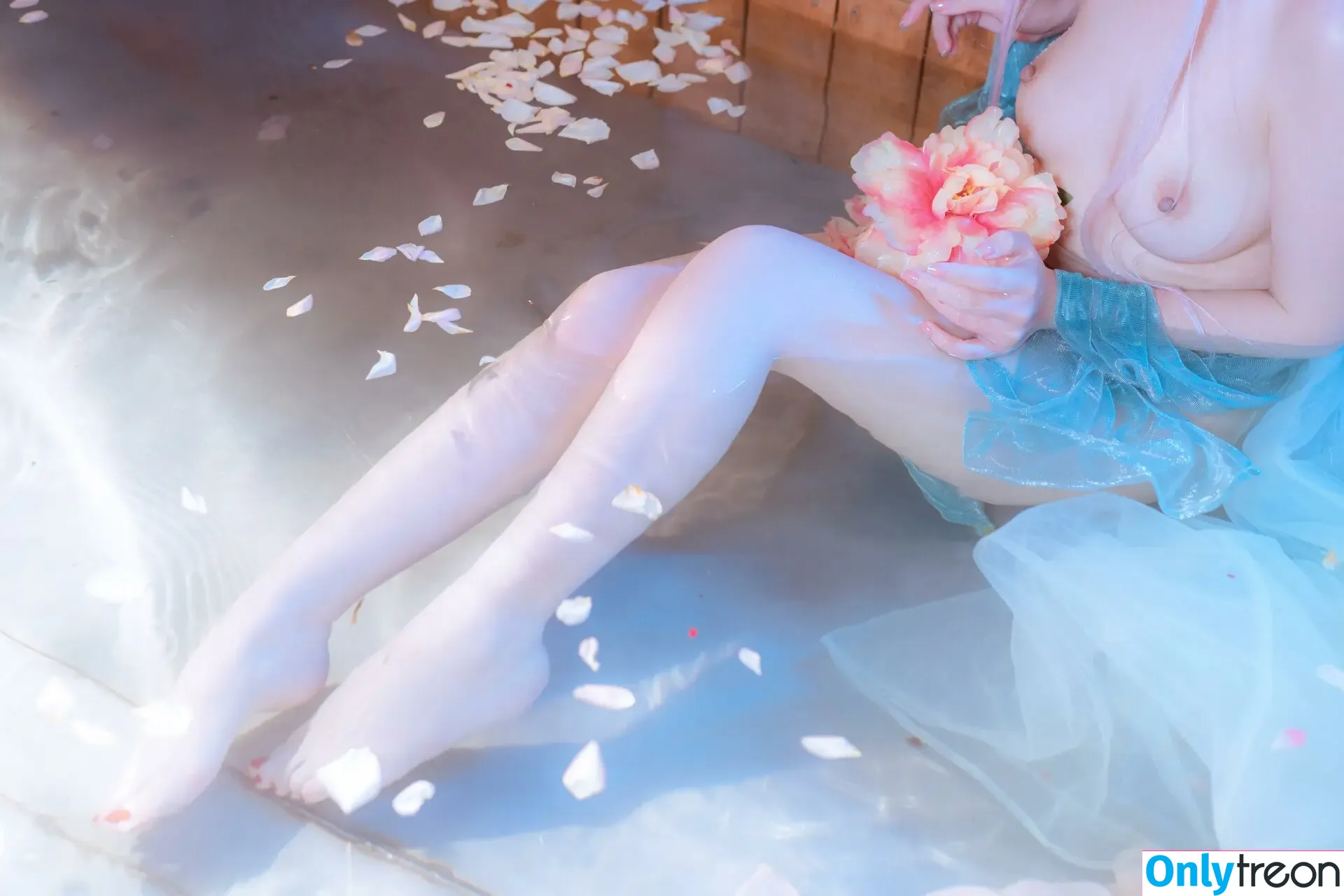 nekokoyoshi nude photo #2399 (kumicho_cat / 喵小吉 / 爆机少女 喵小吉)