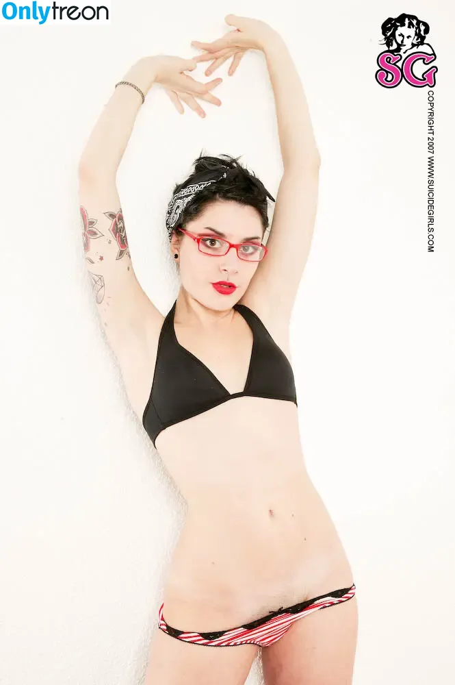 Nekrofelia nude photo #0040 (Nekrofelia)