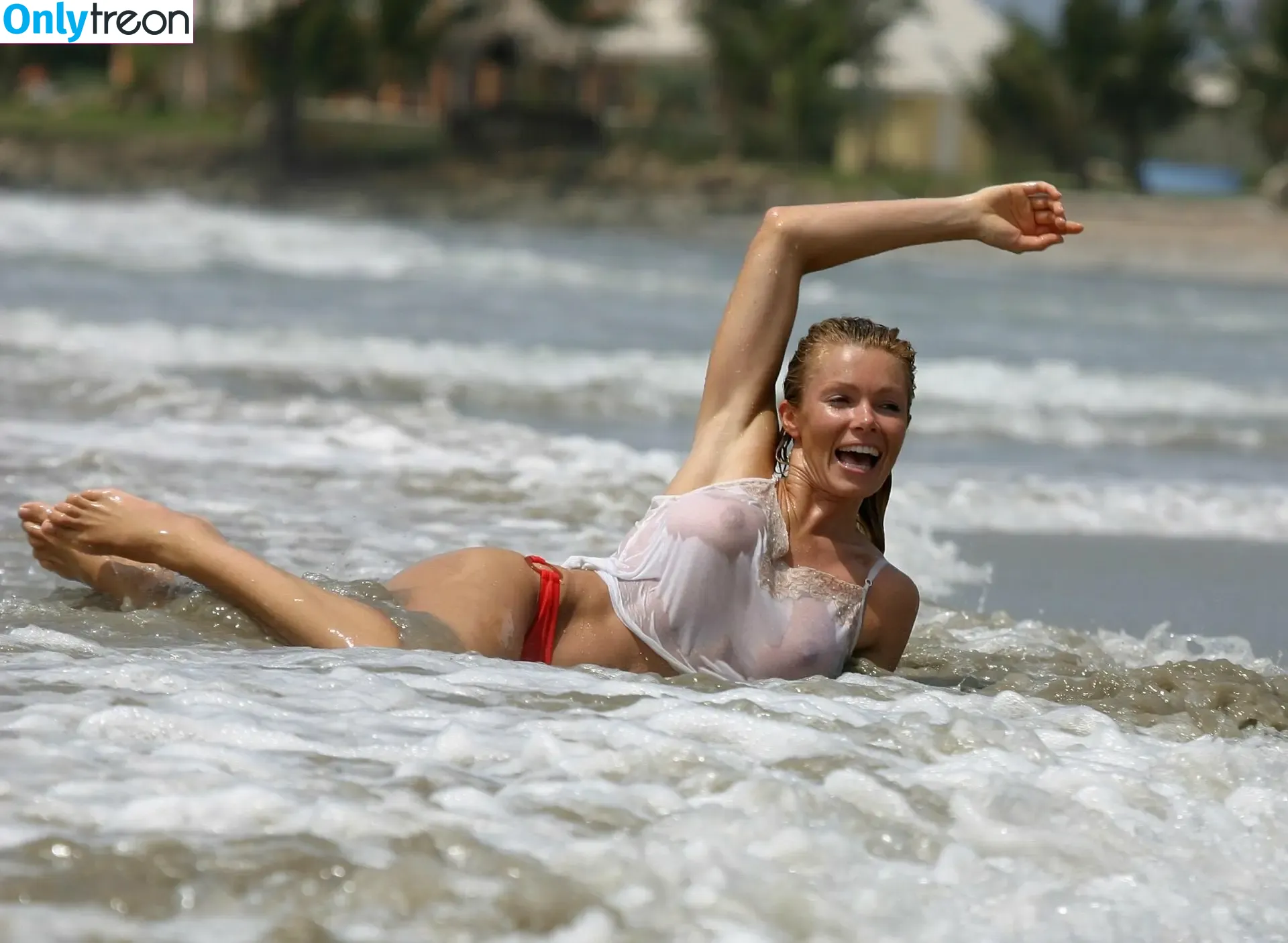 Nell McAndrew nude photo #0165 (nelliemcfitness)
