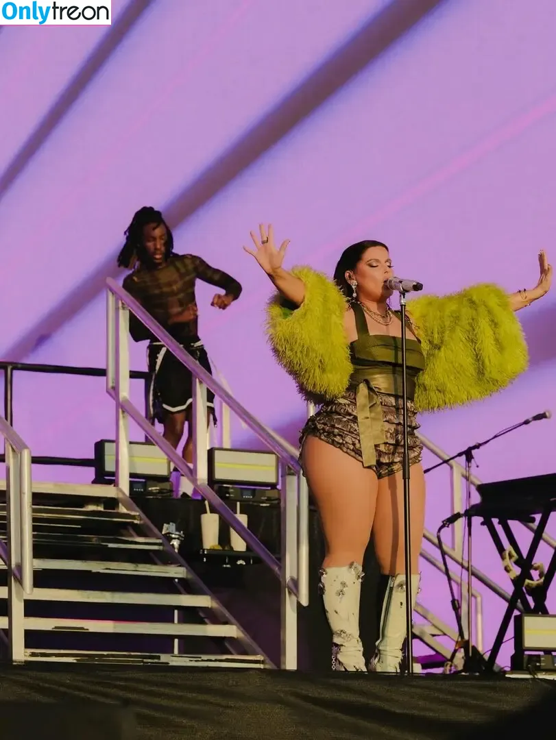 Nelly Furtado nude photo #0612 (juicyunknown / nellyfurtado)