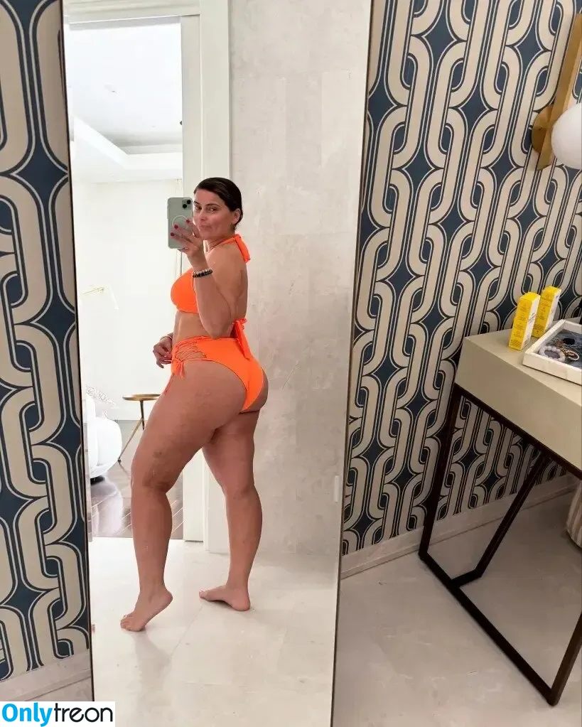 Nelly Furtado nude photo #0626 (juicyunknown / nellyfurtado)