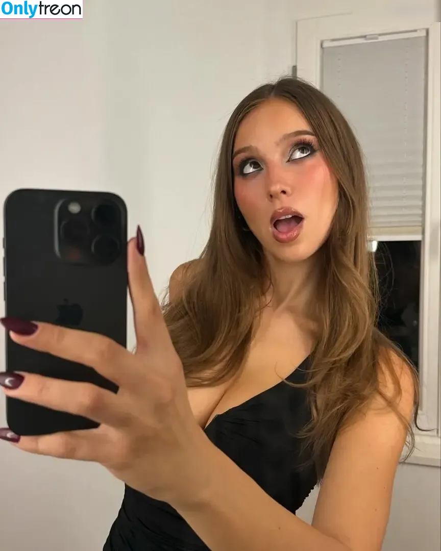Nelly Nelsson nude photo #0003 (Nelly Nelsson)