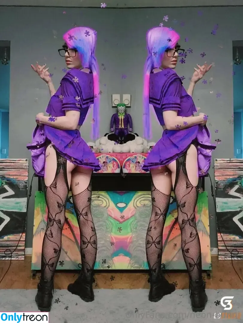 neon-bunni nude photo #0031 (neon-bunni)