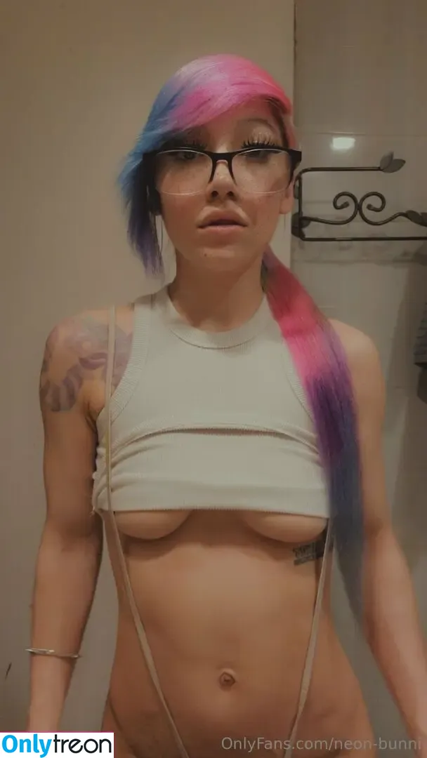 neon-bunni nude photo #0119 (neon-bunni)