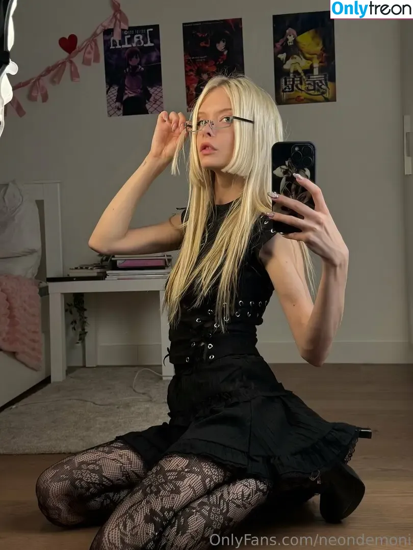 neondemoni nude photo #0036 (neondemonxx)