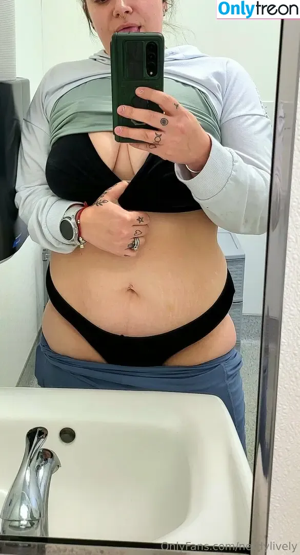 nerdylively nude photo #0013 (nerdylivelyart)