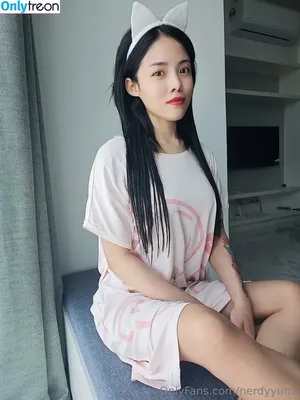 nerdyyumi / yumi_webtoon nude photo #0130