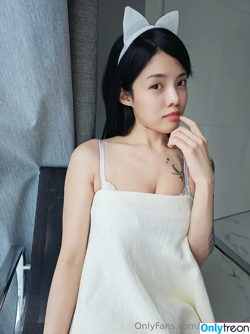 nerdyyumi nude photo #0005 (yumi_webtoon)