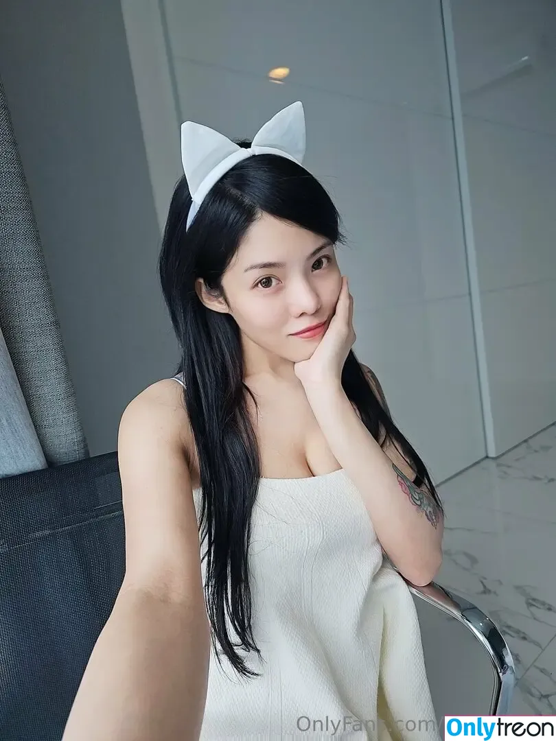 nerdyyumi nude photo #0076 (yumi_webtoon)