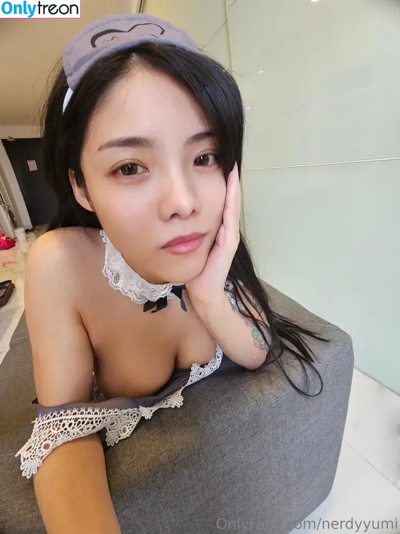 nerdyyumi nude photo #0081 (yumi_webtoon)
