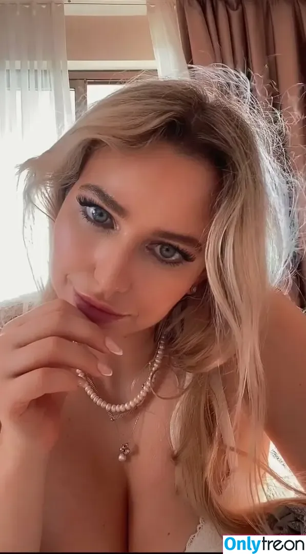 Neringa Kriziute nude photo #1334 (neringakriziute / nkriziute)