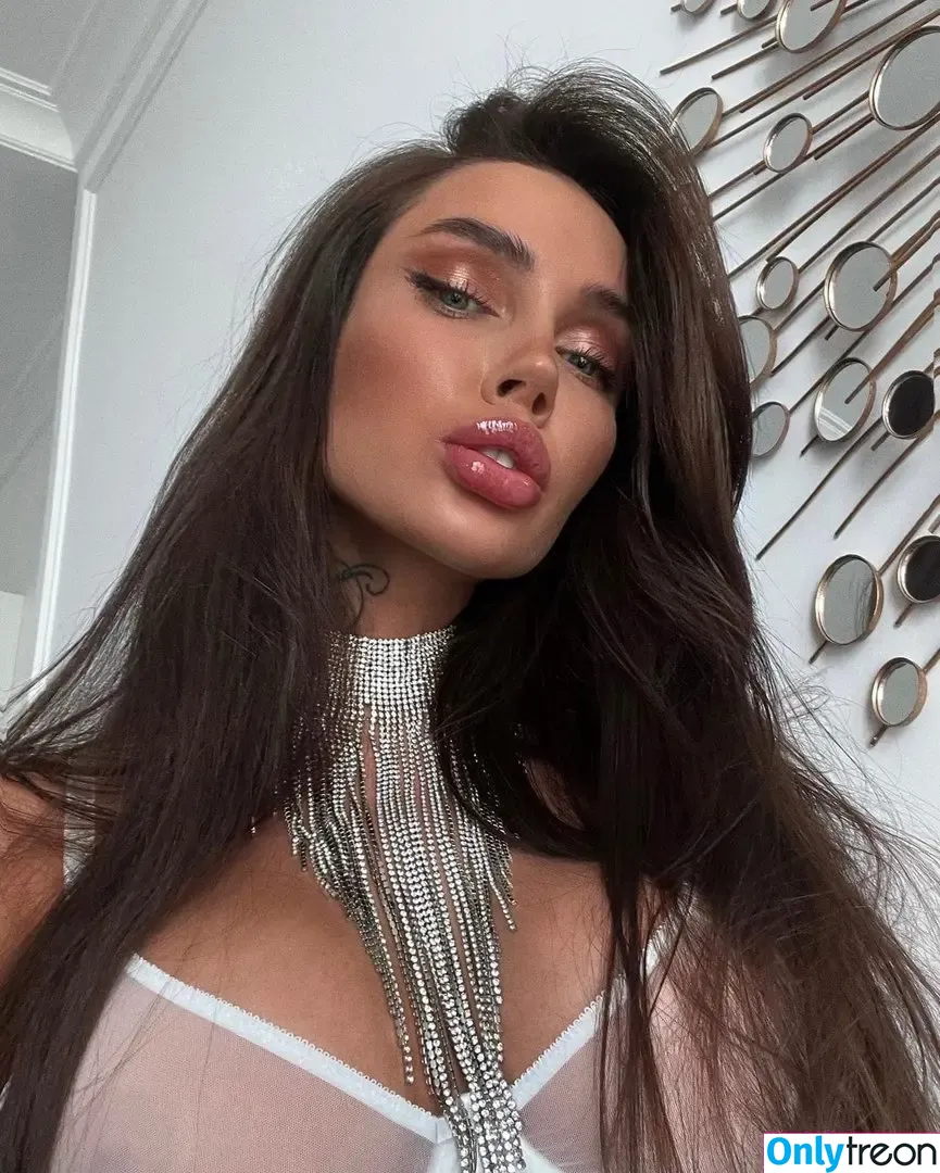 Nessa Orlova nude photo #0009 (nessaorlova / orlova_ness_life)